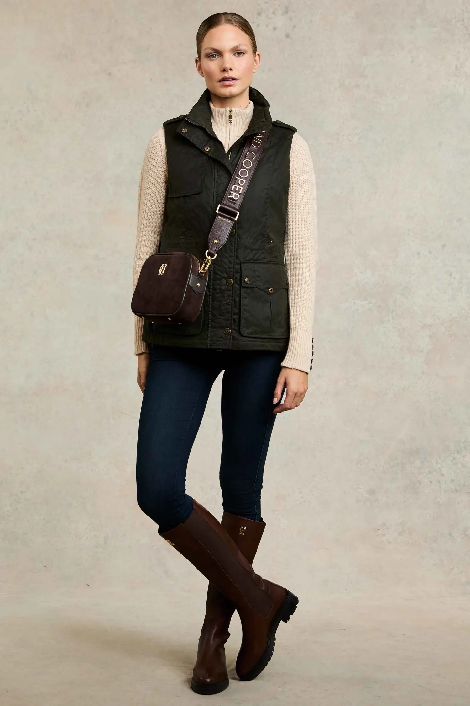 Discount Alma Wax Gilet (Dark Olive) Women Gilets