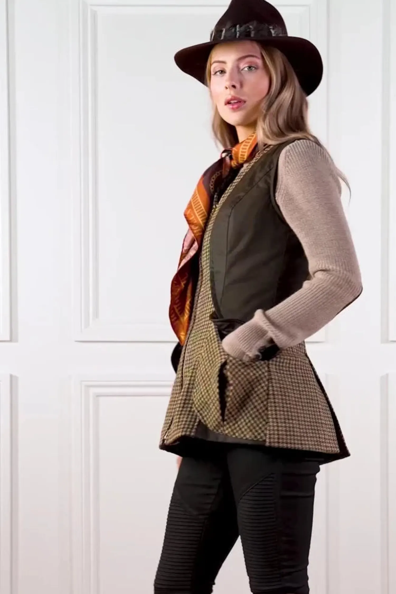 Best Field Vest (Hailes Green Tweed) Women Gilets