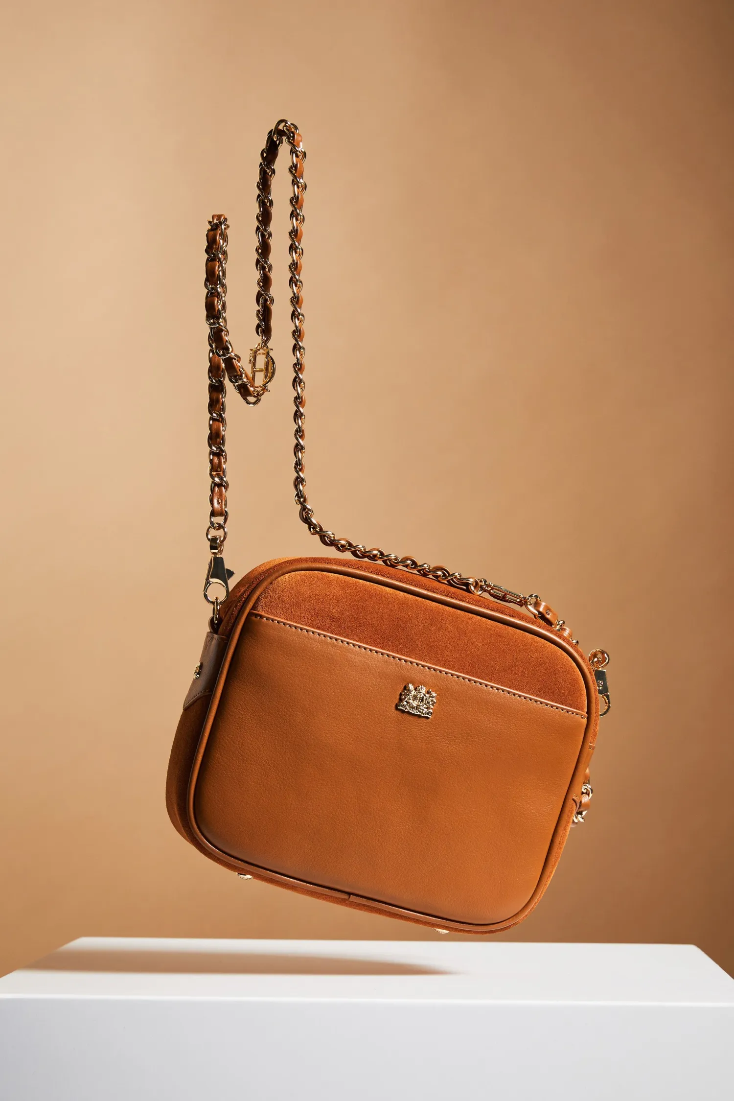 New Soho Camera Bag (Tan Suede) Women Crossbody Bags|Bags